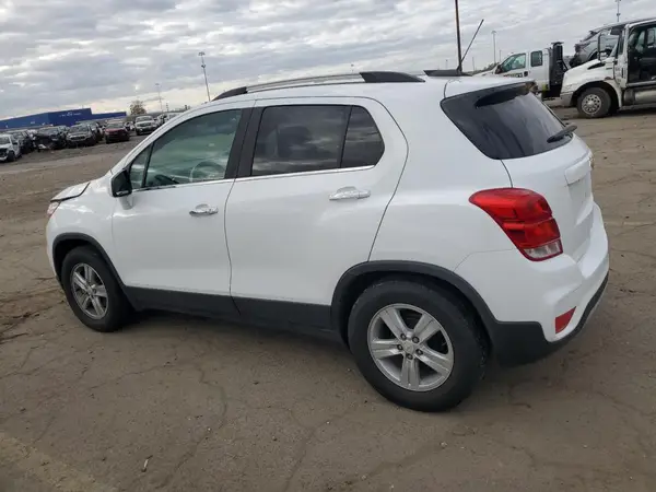 KL7CJLSB4KB843746 2019 CHEVROLET TRAX - Image 2