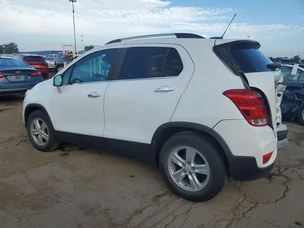 KL7CJLSB4KB859932 2019 CHEVROLET TRAX - Image 2