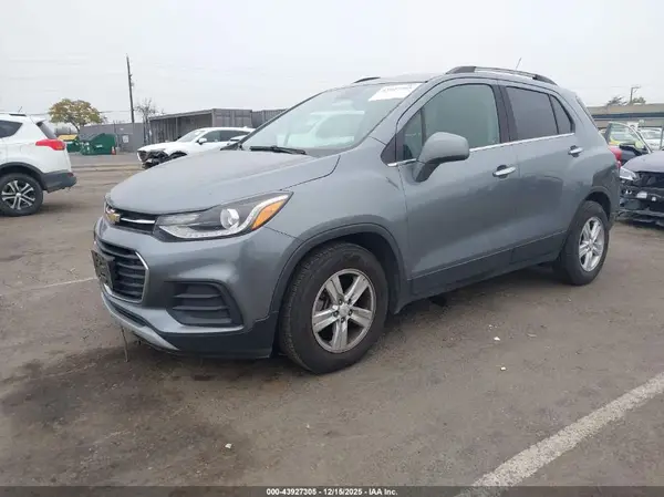 KL7CJLSB4KB865598 2019 CHEVROLET TRAX - Image 2