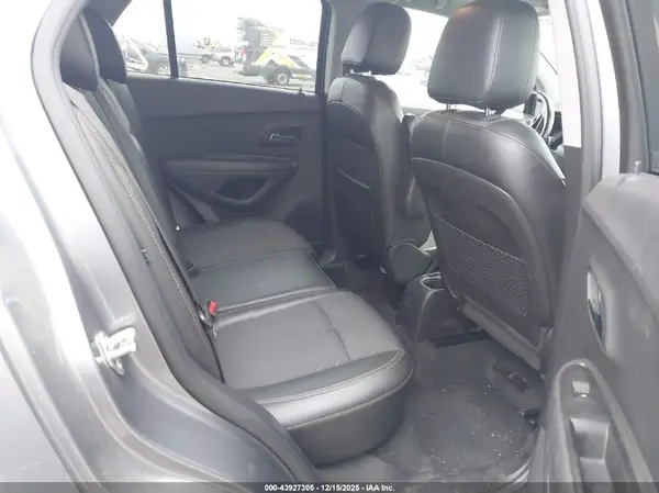 KL7CJLSB4KB865598 2019 CHEVROLET TRAX - Image 8