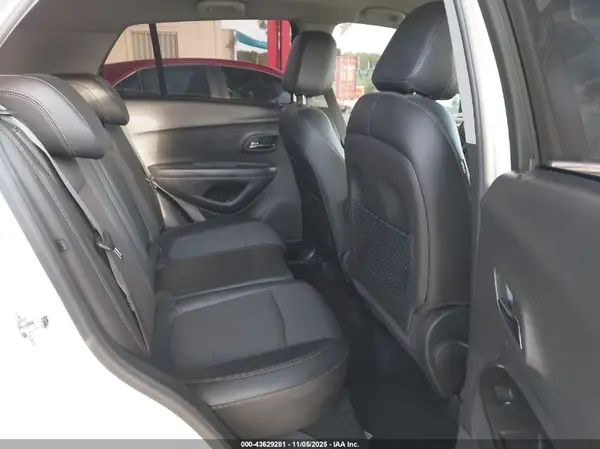 KL7CJLSB4KB870445 2019 CHEVROLET TRAX - Image 8