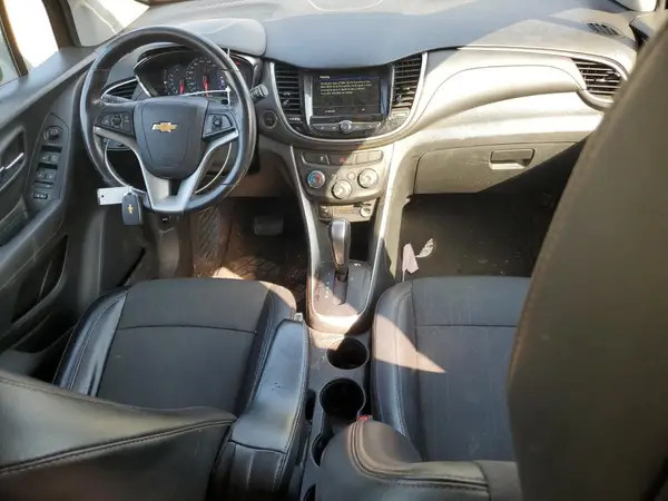 KL7CJLSB4KB878979 2019 CHEVROLET TRAX - Image 8