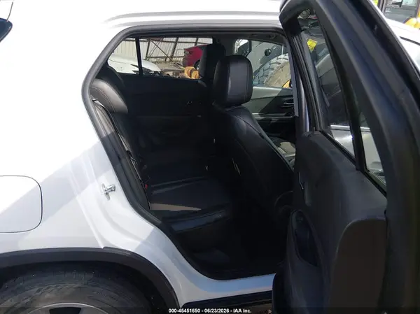 KL7CJLSB4KB913407 2019 CHEVROLET TRAX - Image 8