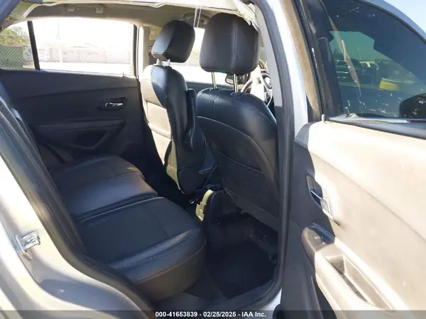 KL7CJLSB4KB916629 2019 CHEVROLET TRAX - Image 8