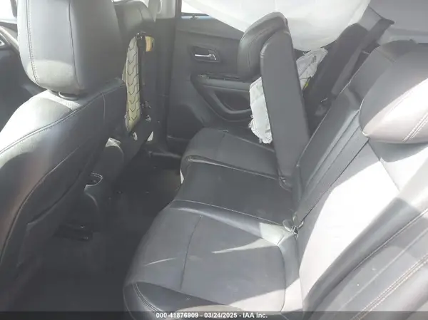 KL7CJLSB4KB930837 2019 CHEVROLET TRAX - Image 8