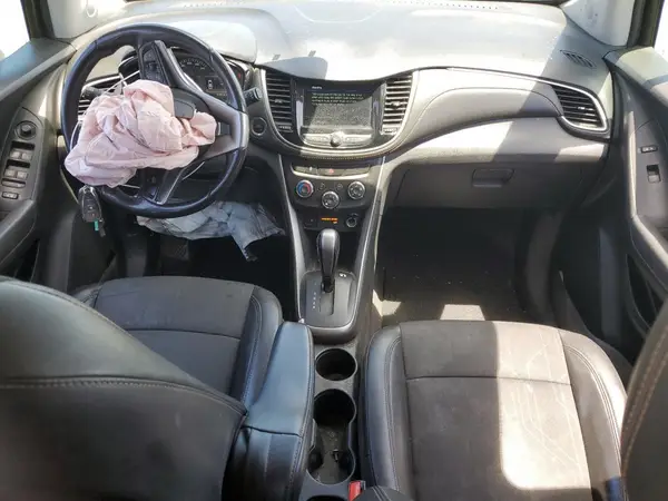 KL7CJLSB4KB941661 2019 CHEVROLET TRAX - Image 8