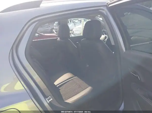 KL7CJLSB4KB942258 2019 CHEVROLET TRAX - Image 8