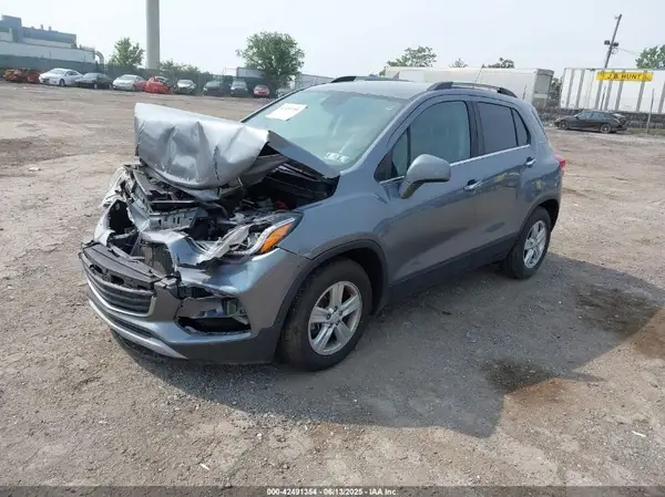 KL7CJLSB4KB942891 2019 CHEVROLET TRAX - Image 2