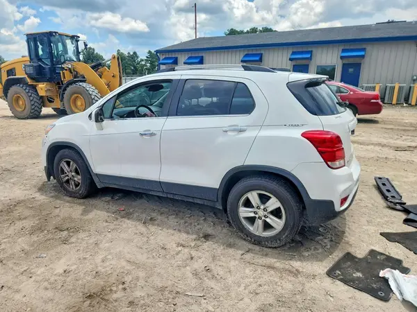KL7CJLSB4KB960968 2019 CHEVROLET TRAX - Image 2