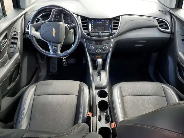 KL7CJLSB4LB004973 2020 CHEVROLET TRAX - Image 8