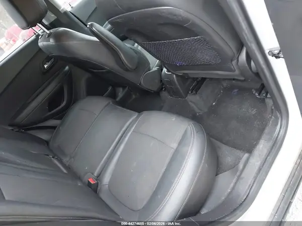 KL7CJLSB4LB007422 2020 CHEVROLET TRAX - Image 8