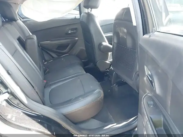 KL7CJLSB4LB010031 2020 CHEVROLET TRAX - Image 8