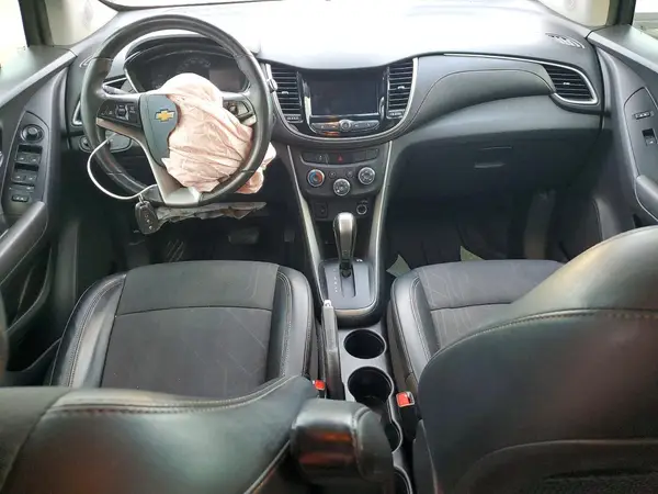 KL7CJLSB4LB016136 2020 CHEVROLET TRAX - Image 8