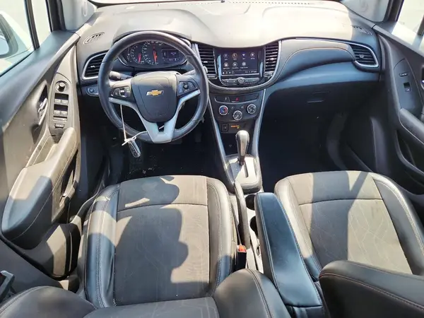 KL7CJLSB4LB018002 2020 CHEVROLET TRAX - Image 8