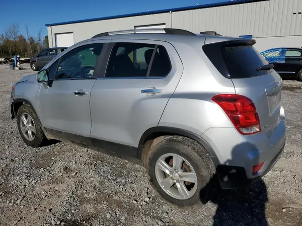 KL7CJLSB4LB029727 2020 CHEVROLET TRAX - Image 2