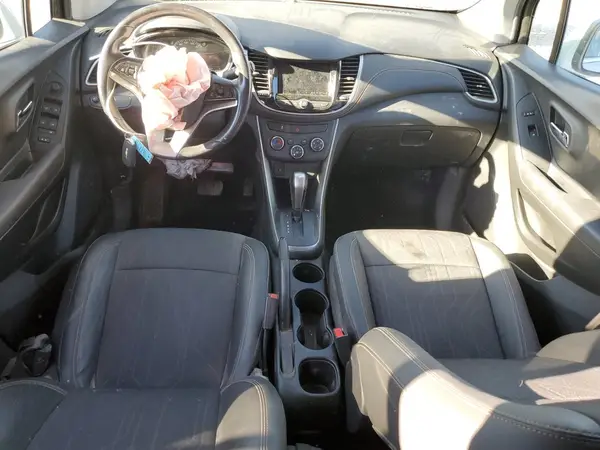 KL7CJLSB4LB029727 2020 CHEVROLET TRAX - Image 8
