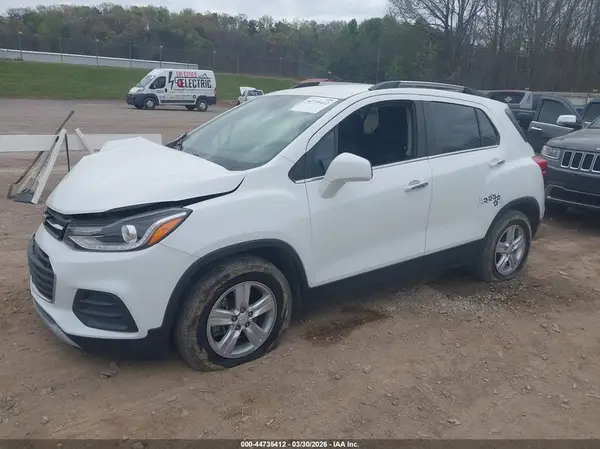KL7CJLSB4LB040825 2020 CHEVROLET TRAX - Image 2
