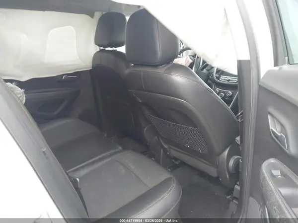 KL7CJLSB4LB066762 2020 CHEVROLET TRAX - Image 8