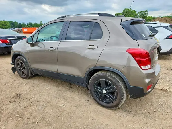 KL7CJLSB4LB331051 2020 CHEVROLET TRAX - Image 2
