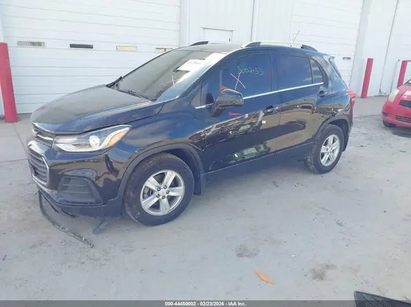 KL7CJLSB4LB332734 2020 CHEVROLET TRAX - Image 2