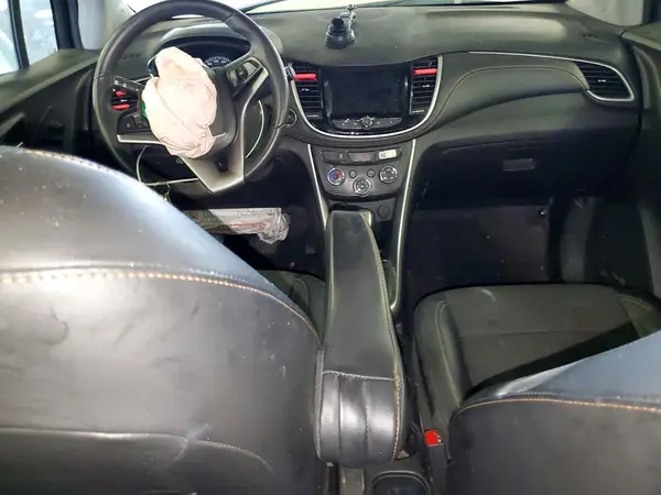 KL7CJLSB4LB339439 2020 CHEVROLET TRAX - Image 8