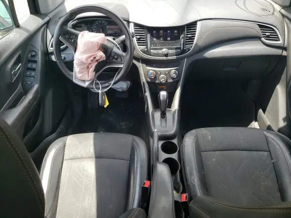 KL7CJLSB4LB352868 2020 CHEVROLET TRAX - Image 8