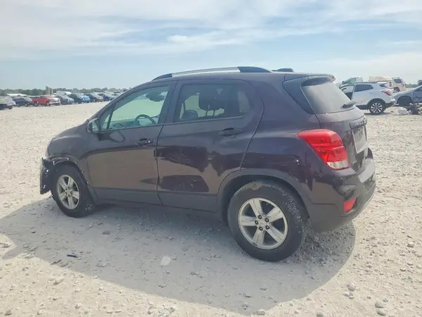 KL7CJLSB4MB307009 2021 CHEVROLET TRAX - Image 2
