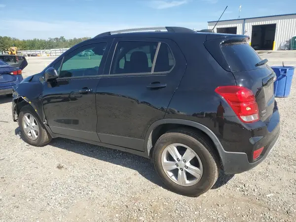 KL7CJLSB4MB310136 2021 CHEVROLET TRAX - Image 2