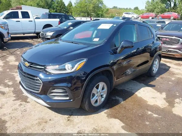 KL7CJLSB4MB311304 2021 CHEVROLET TRAX - Image 2