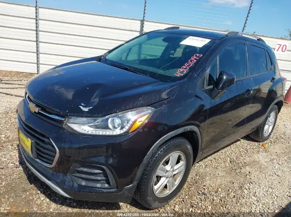 KL7CJLSB4MB312839 2021 CHEVROLET TRAX - Image 2