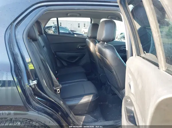 KL7CJLSB4MB312887 2021 CHEVROLET TRAX - Image 8