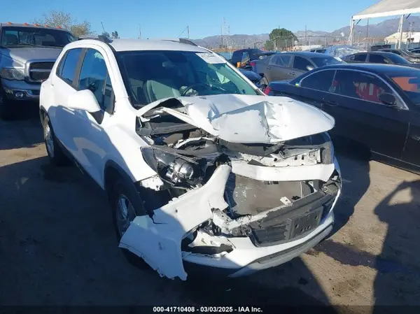 KL7CJLSB4MB320620 2021 CHEVROLET TRAX - Image 1