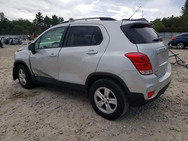 KL7CJLSB4MB321881 2021 CHEVROLET TRAX - Image 2
