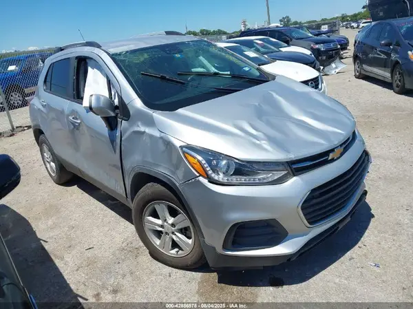 KL7CJLSB4MB322805 2021 CHEVROLET TRAX - Image 1