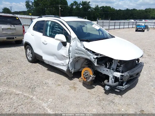 KL7CJLSB4MB325803 2021 CHEVROLET TRAX - Image 1