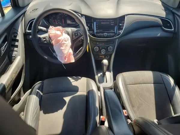 KL7CJLSB4MB329009 2021 CHEVROLET TRAX - Image 8