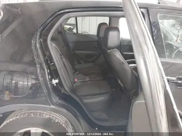 KL7CJLSB4MB330712 2021 CHEVROLET TRAX - Image 8