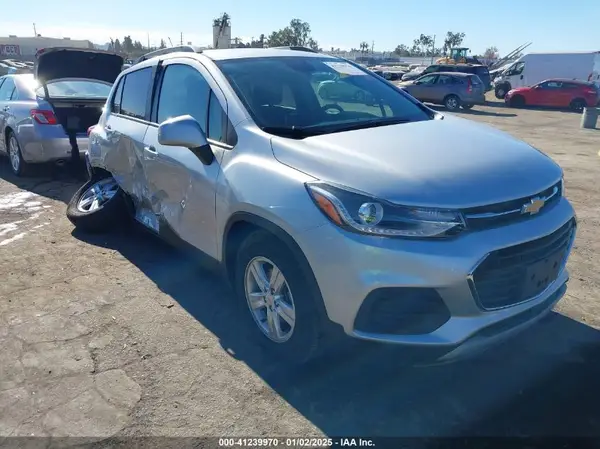 KL7CJLSB4MB333769 2021 CHEVROLET TRAX - Image 1