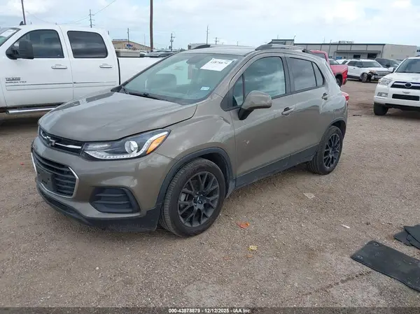 KL7CJLSB4MB336672 2021 CHEVROLET TRAX - Image 2