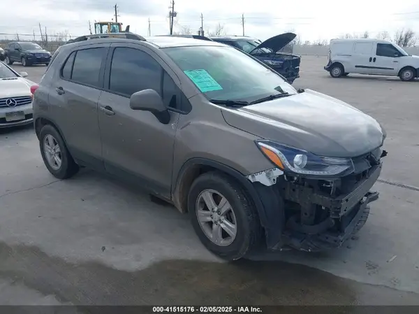 KL7CJLSB4MB355898 2021 CHEVROLET TRAX - Image 1