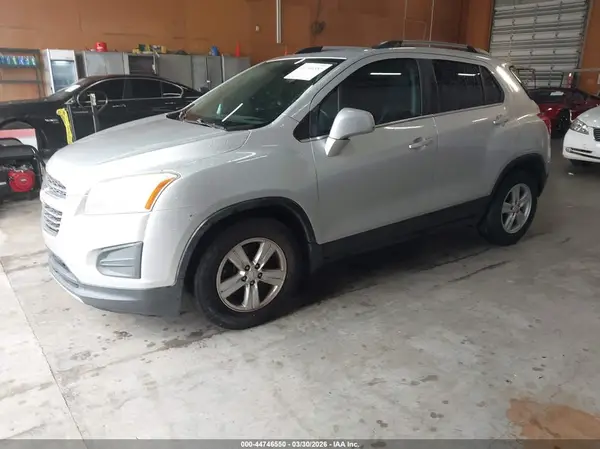 KL7CJLSB5GB520152 2016 CHEVROLET TRAX - Image 2