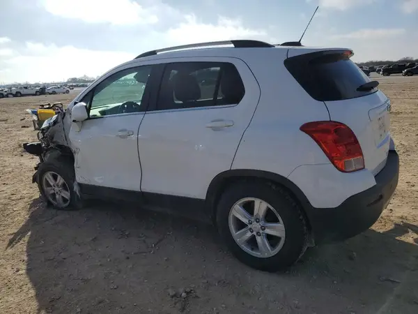 KL7CJLSB5GB543849 2016 CHEVROLET TRAX - Image 2