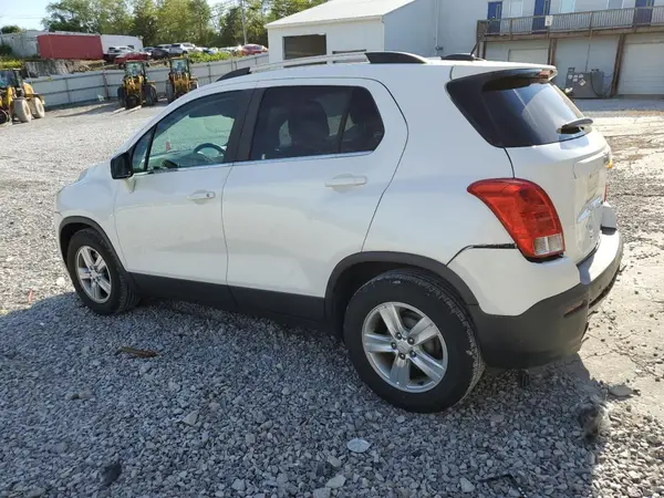 KL7CJLSB5GB561736 2016 CHEVROLET TRAX - Image 2