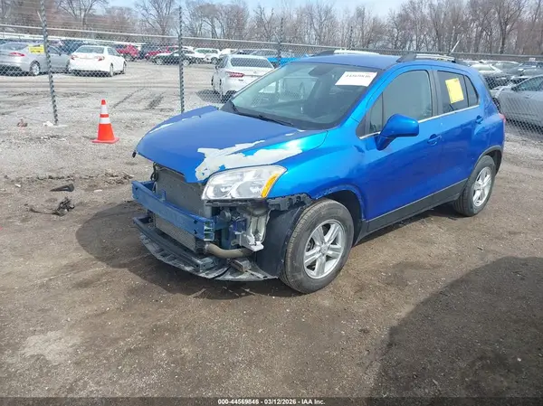 KL7CJLSB5GB562658 2016 CHEVROLET TRAX - Image 2