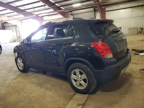 KL7CJLSB5GB586958 2016 CHEVROLET TRAX - Image 2