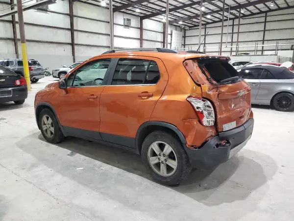 KL7CJLSB5GB628898 2016 CHEVROLET TRAX - Image 2