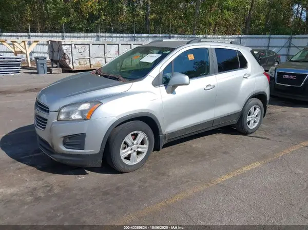 KL7CJLSB5GB631560 2016 CHEVROLET TRAX - Image 2