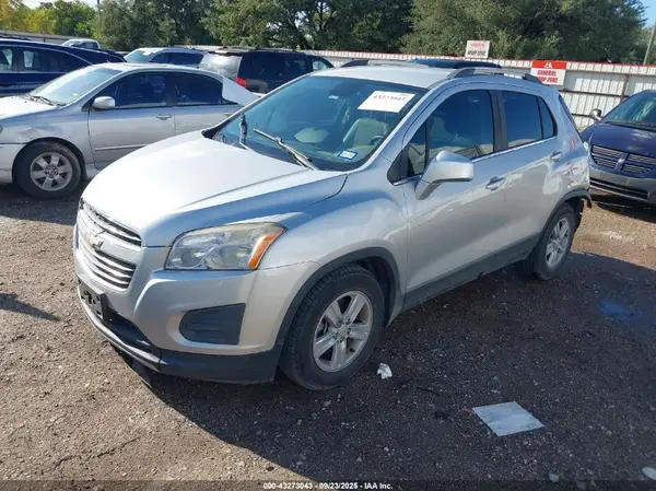 KL7CJLSB5GB761841 2016 CHEVROLET TRAX - Image 2