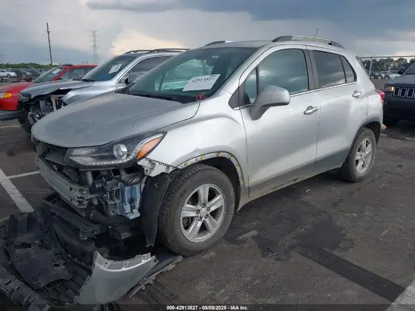 KL7CJLSB5HB133263 2017 CHEVROLET TRAX - Image 2