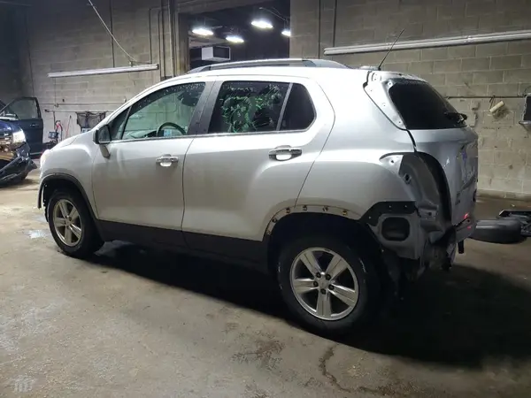 KL7CJLSB5HB134073 2017 CHEVROLET TRAX - Image 2